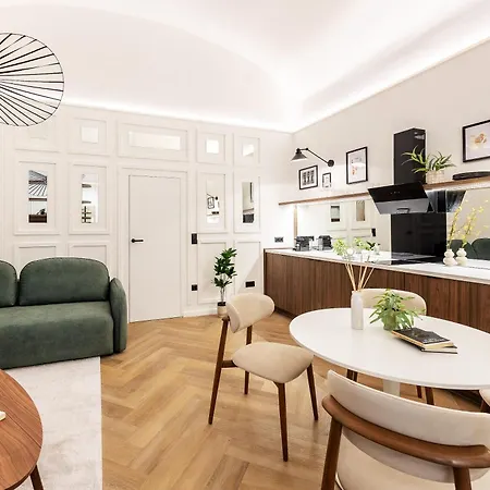 The Modernist Vasvari 6 *