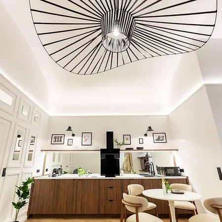 The Modernist Vasvari 6