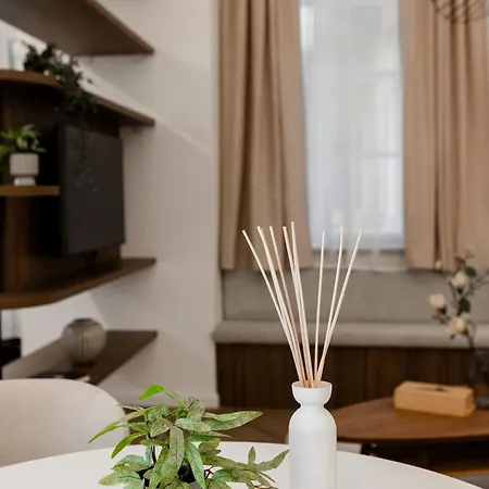 Appartamento The Modernist Vasvari 6 *